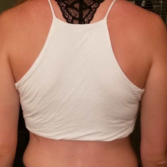 White wrap-front crop top - Picture 5 of 5